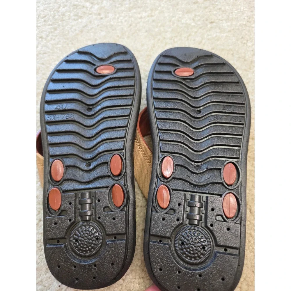 Sporty thong sandals